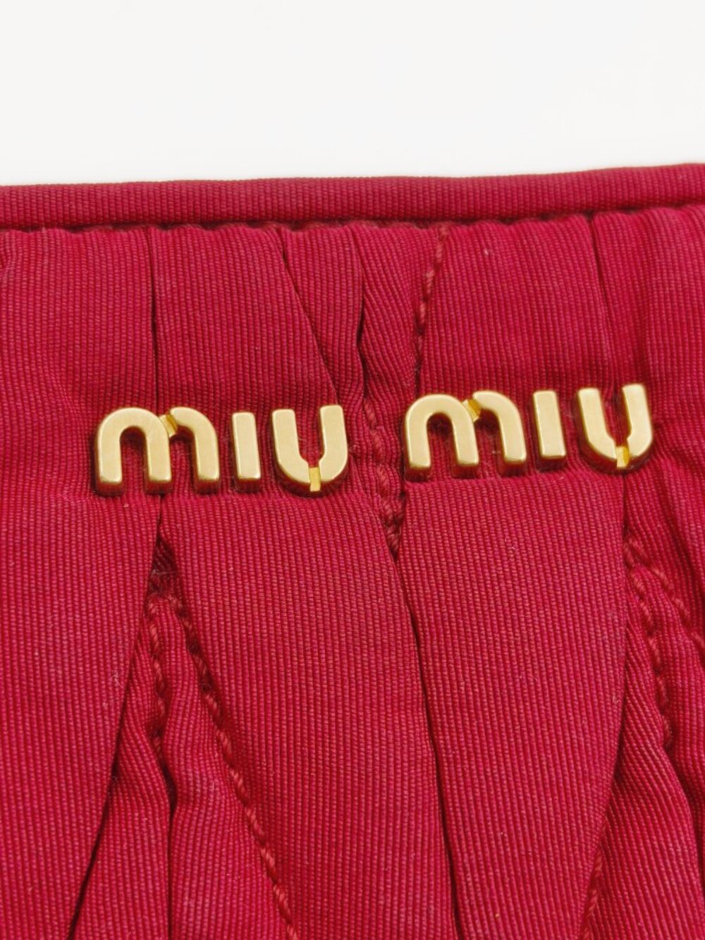 Miu Miu Matelassé Red cloth Wristlet Clutch Pouch Gold Hardware - Picture 3 of 11